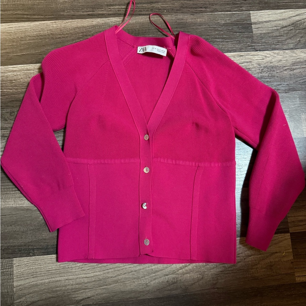 Zara Knit Cardigan Cropped Women's Sweater Long Sleeves Raspberry Medium